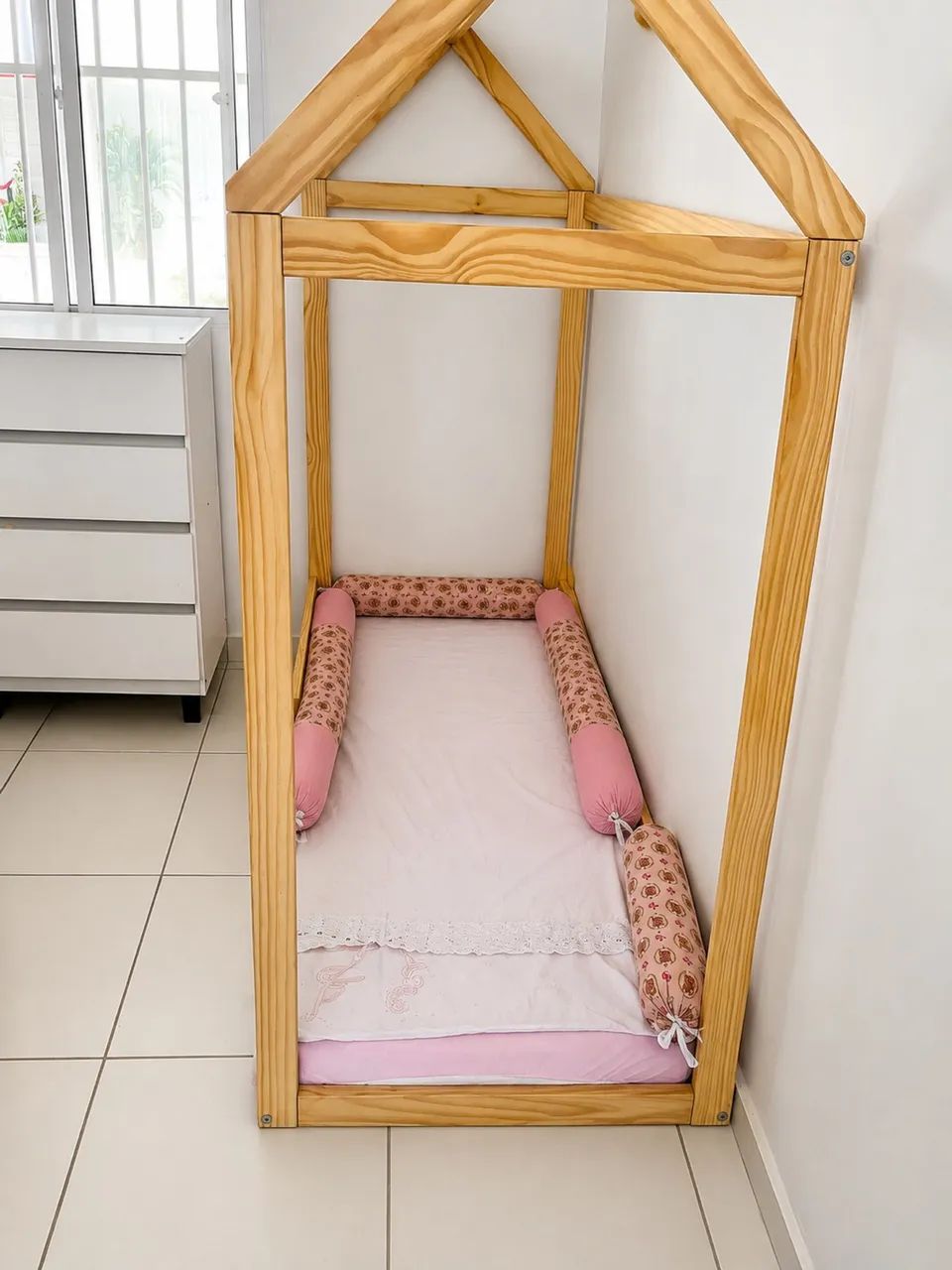 Cama montesoriana 