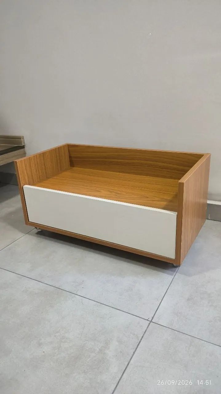 Gabinete com rodízios