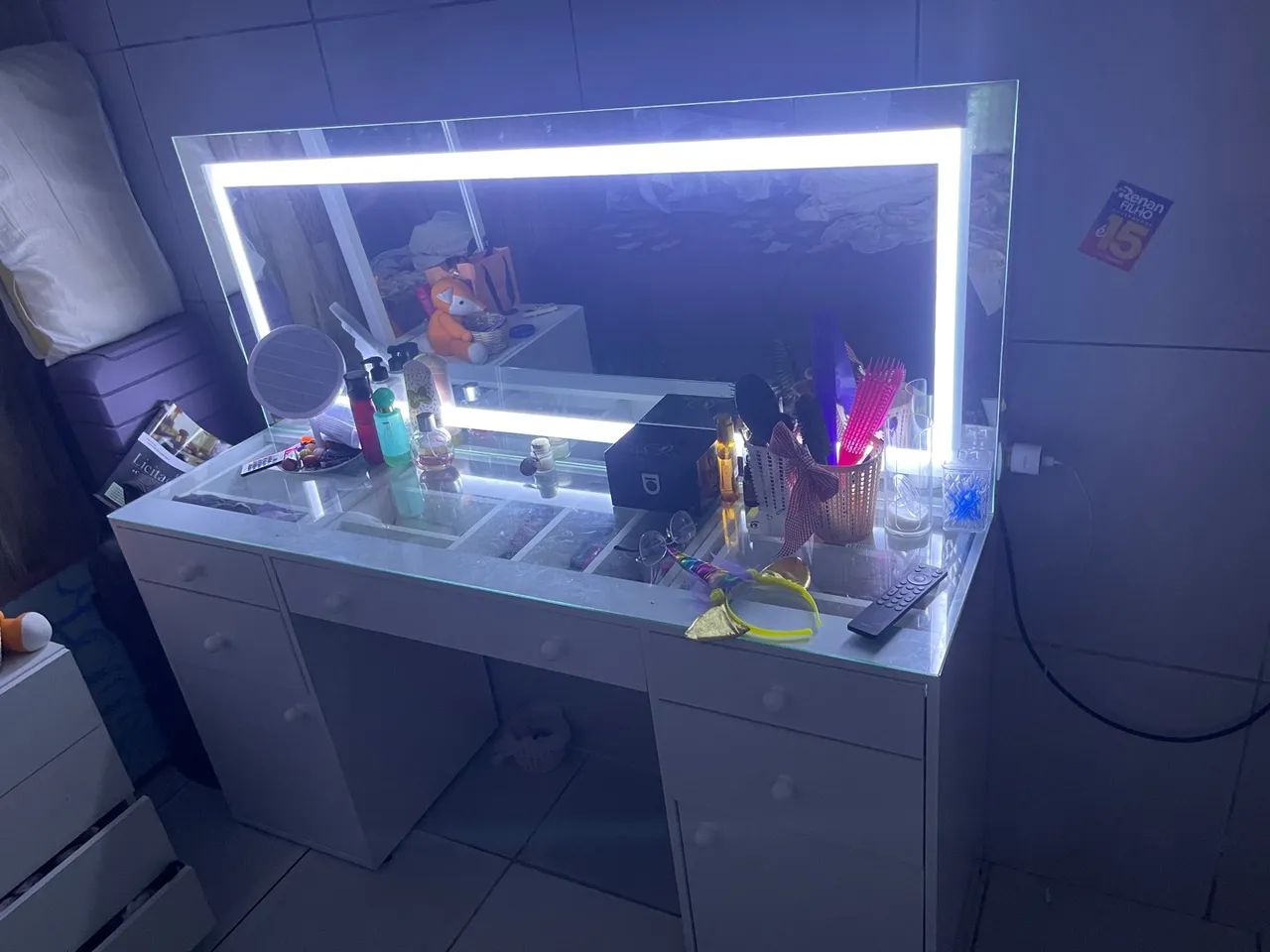Cômoda com led