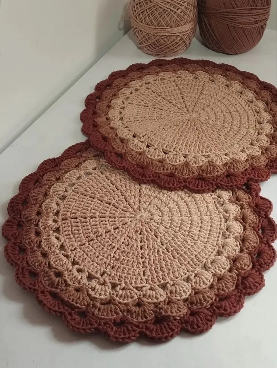 Kit 2 Sousplats/Toalha de crochê - Cores Terrosas