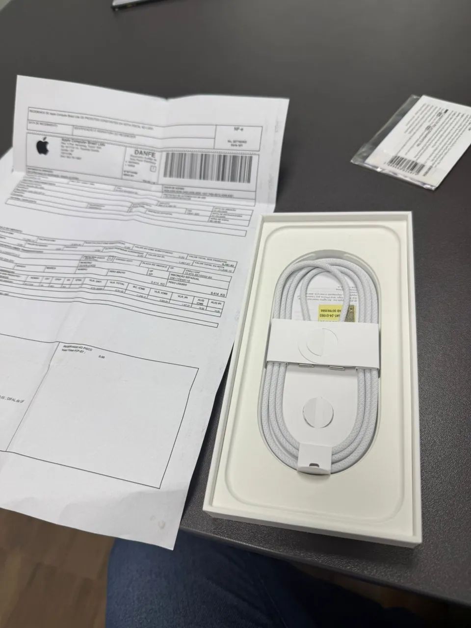 Apple iPhone 16 Pro Max (256 GB) - Titânio preto - Foto 3