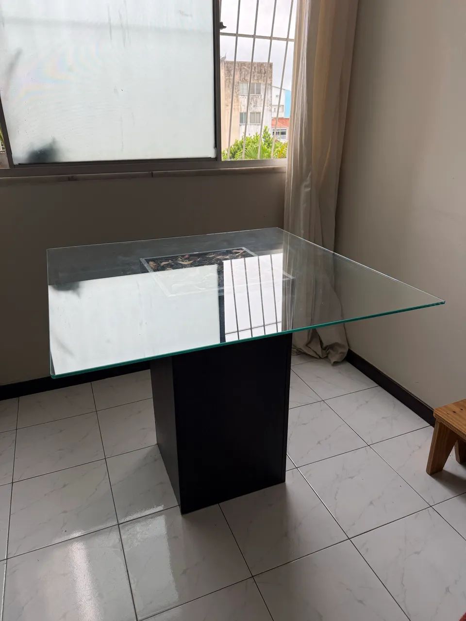 MESA COM TAMPO DE VIDRO 94x94,5CM - Foto 4