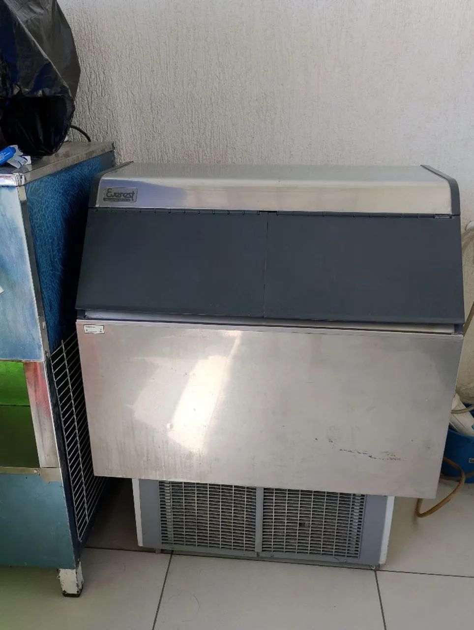 Máquina de gelo everest 150 kl