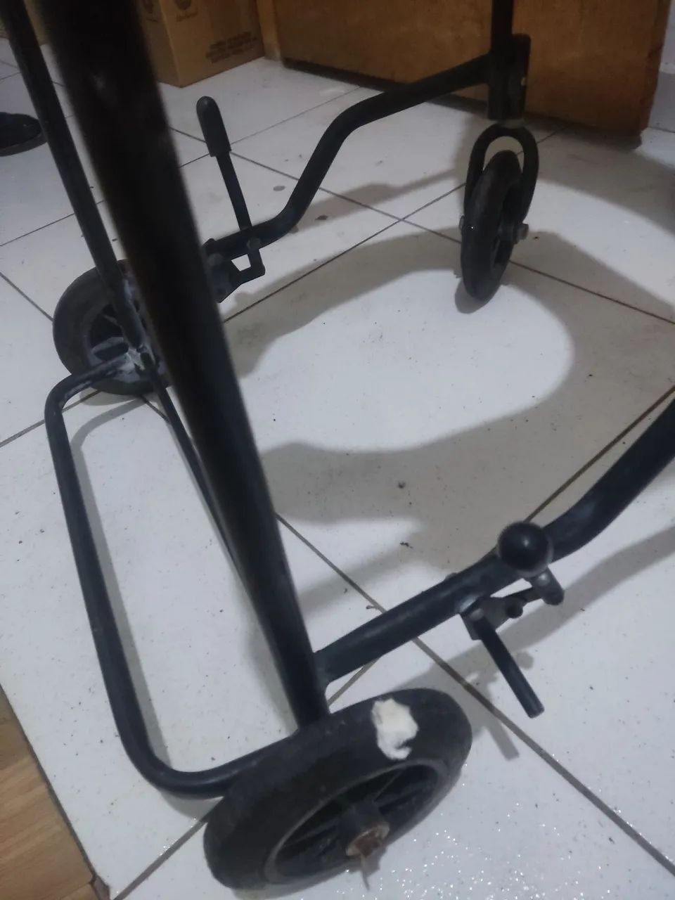 Andador e Cadeira de Banho - Foto 3