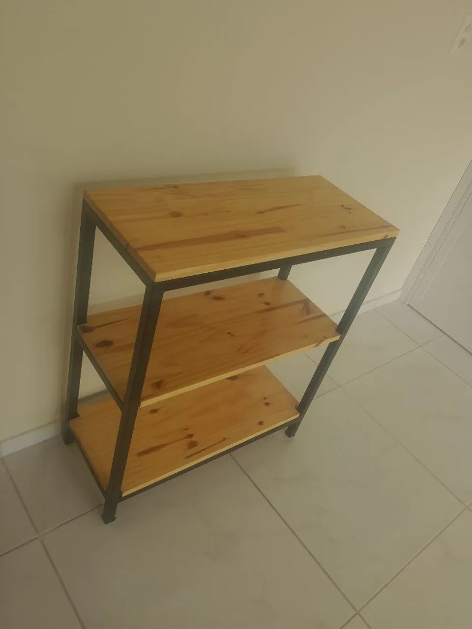 Estante pequena