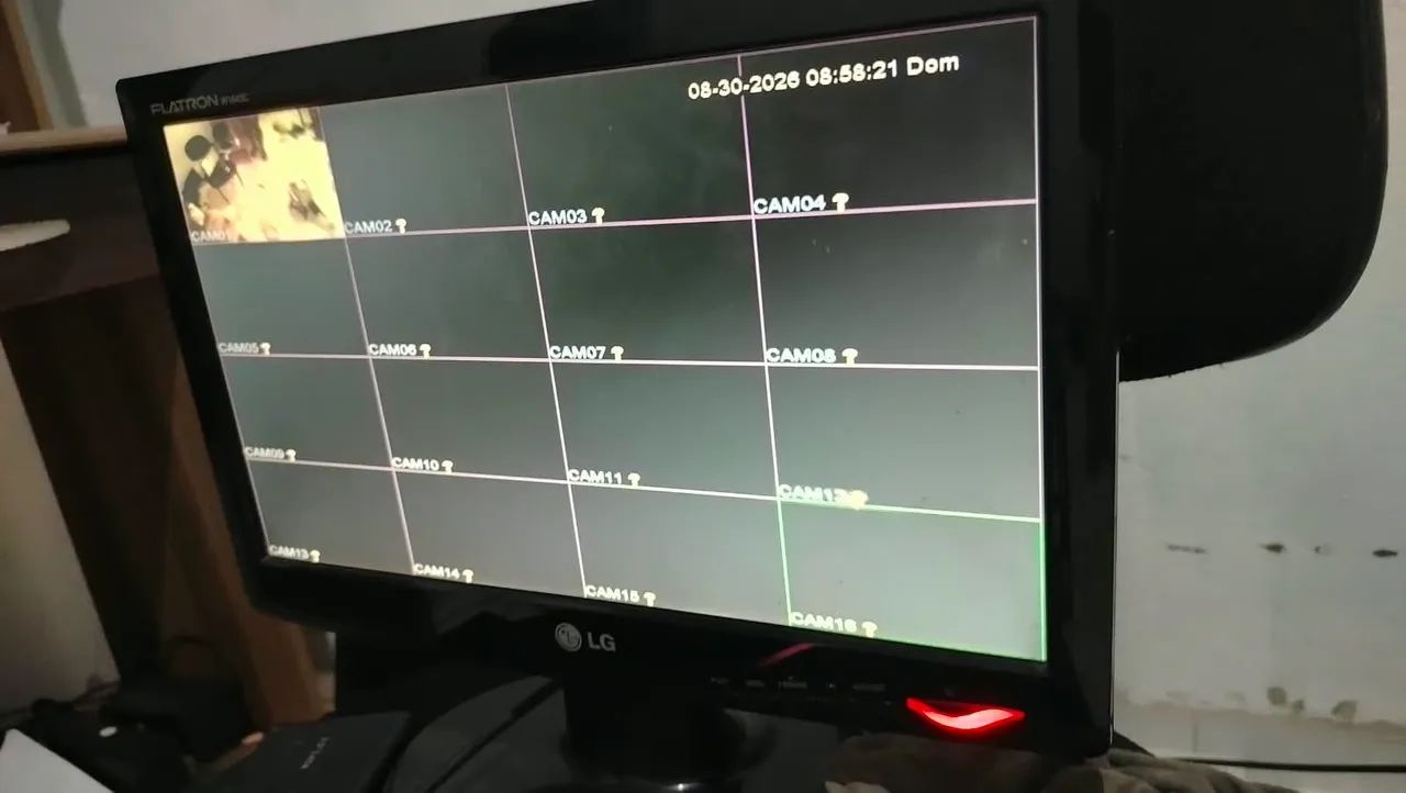 Um monitor LG de 15 polegadas  - Foto 5