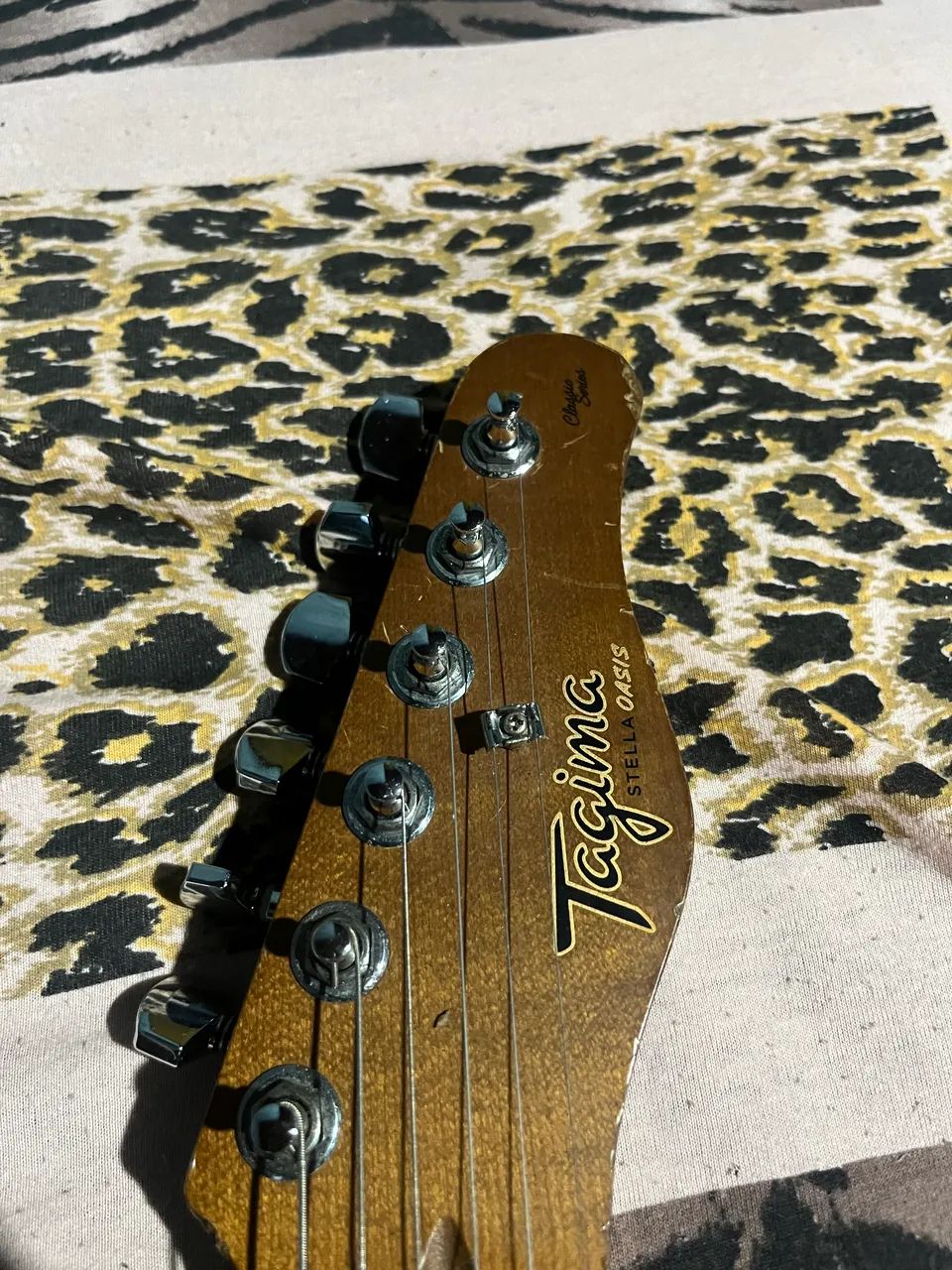 Guitarra Tagima stella oásis 