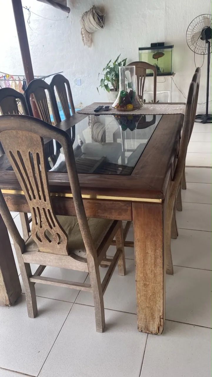 Mesa antiga de qualidade com 8 cadeiras - Foto 3