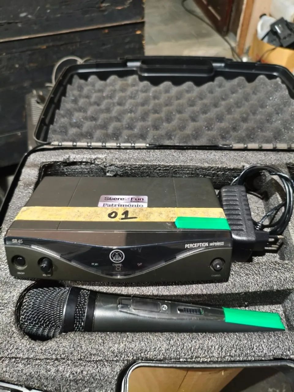 Microfone Bastão AKG  
