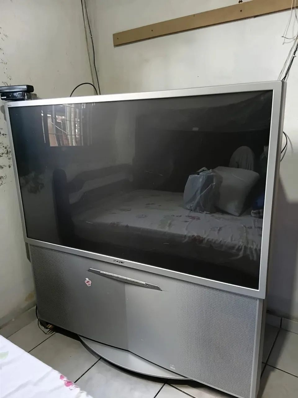 Sony WEGA 34" original em ótimo estado de conservação. - Foto 5