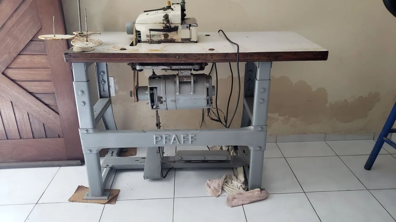 Máquina Overlock 