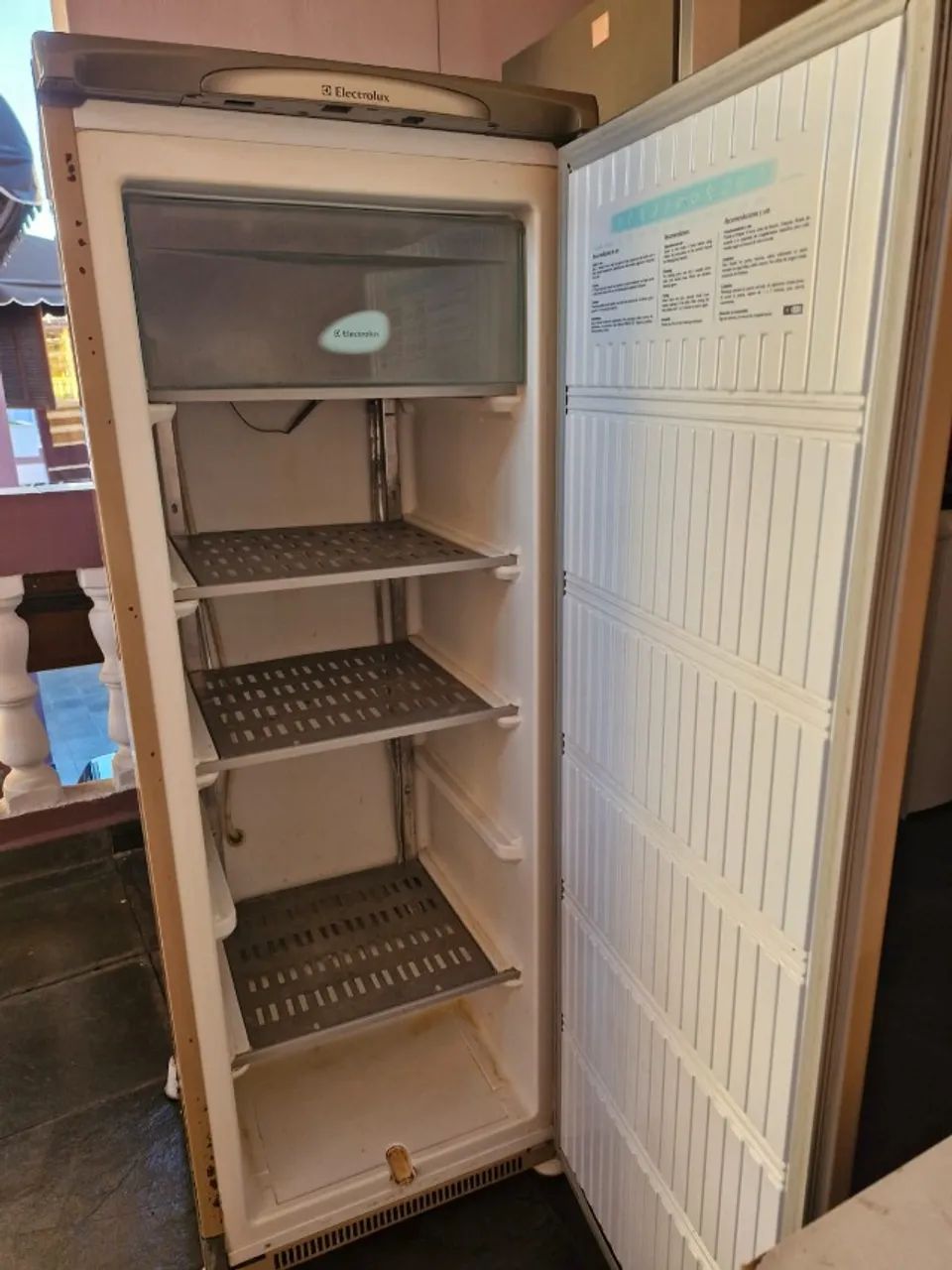 Freezer Vertical Electrolux 210L - Foto 3