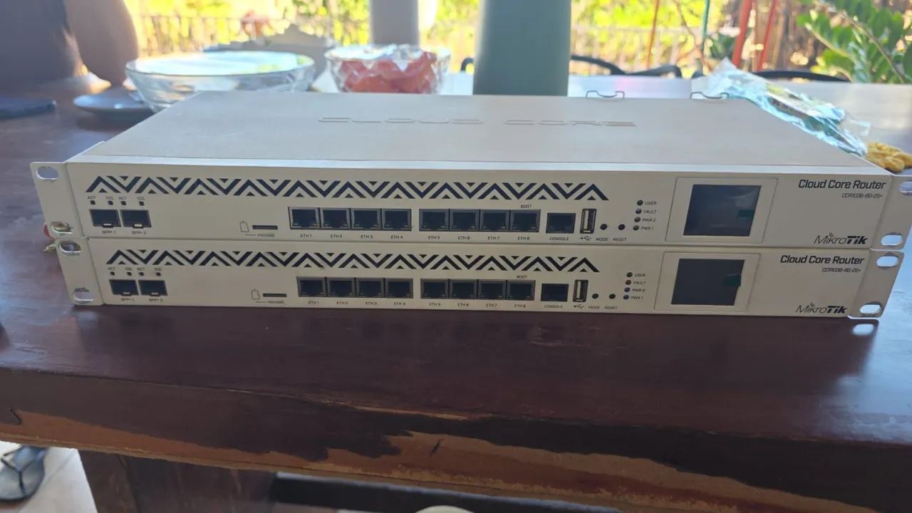 Mikrotik cloud core 10/36 - Foto 2