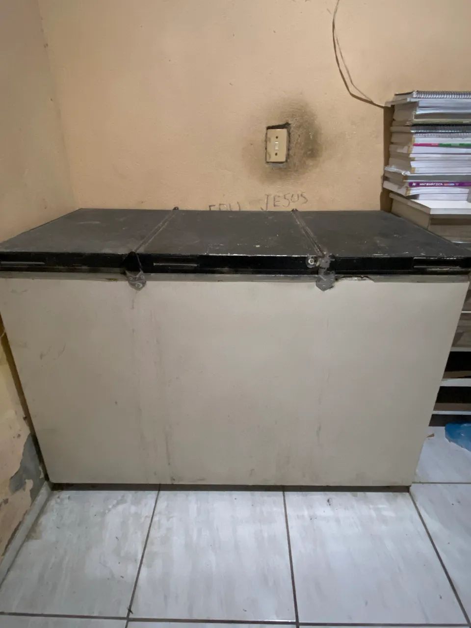 vende-se freezer