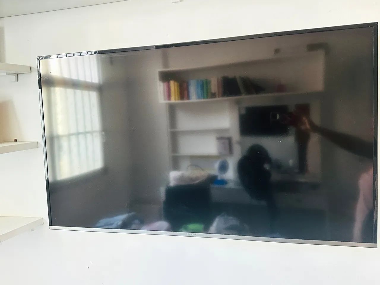 Smart TV Samsung 75 Polegadas - Com Defeito (Para Retirada de Peças / Conserto)