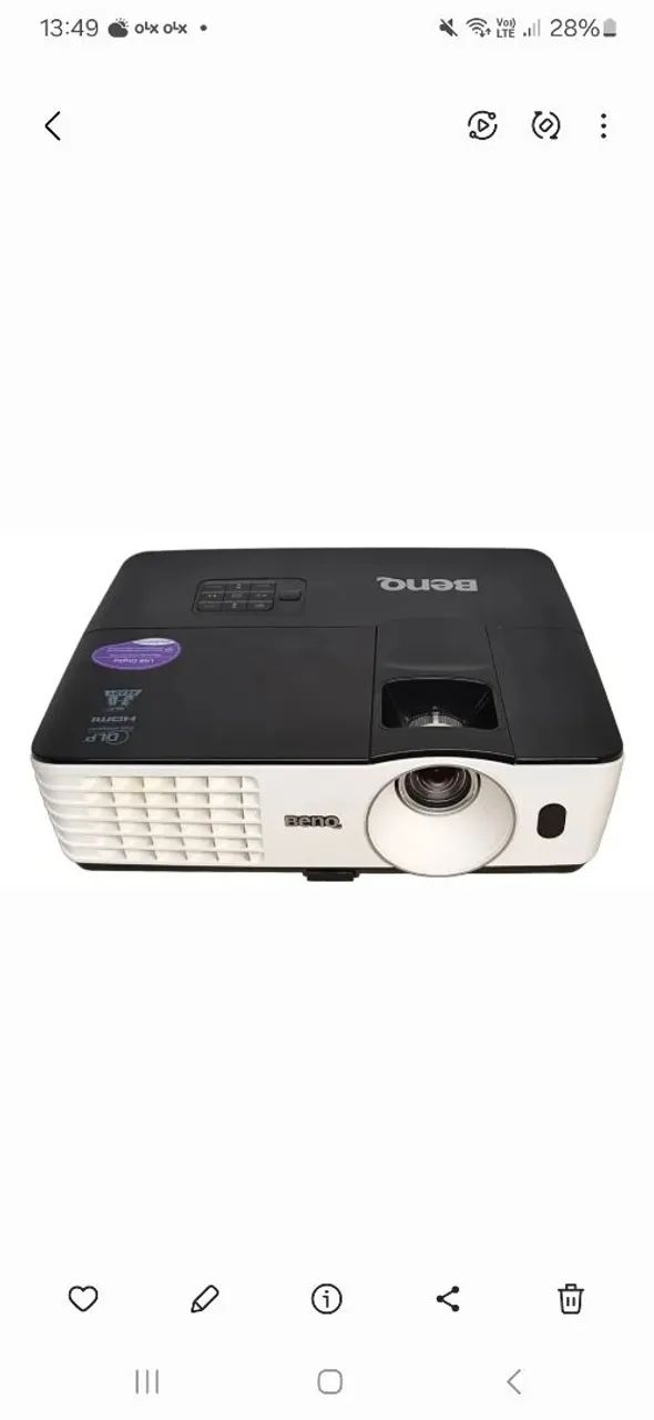 projetor multimídia BenQ, modelo MX660.