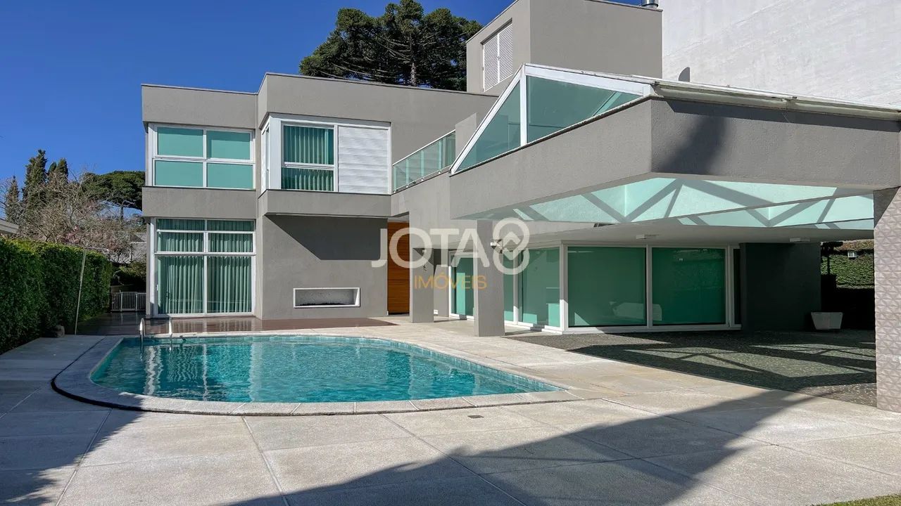 CASA COM 5 QUARTOS E PISCINA NO CAMPO COMPRIDO! Sensacional casa com 5 quartos e piscina -