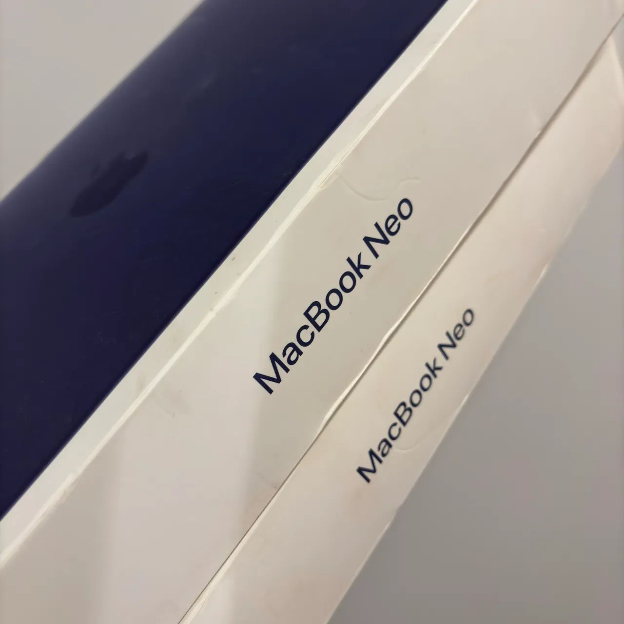 MacBook Neo 512gb Ssd Lacrados Azul Pronta Entrega ! - Notebooks