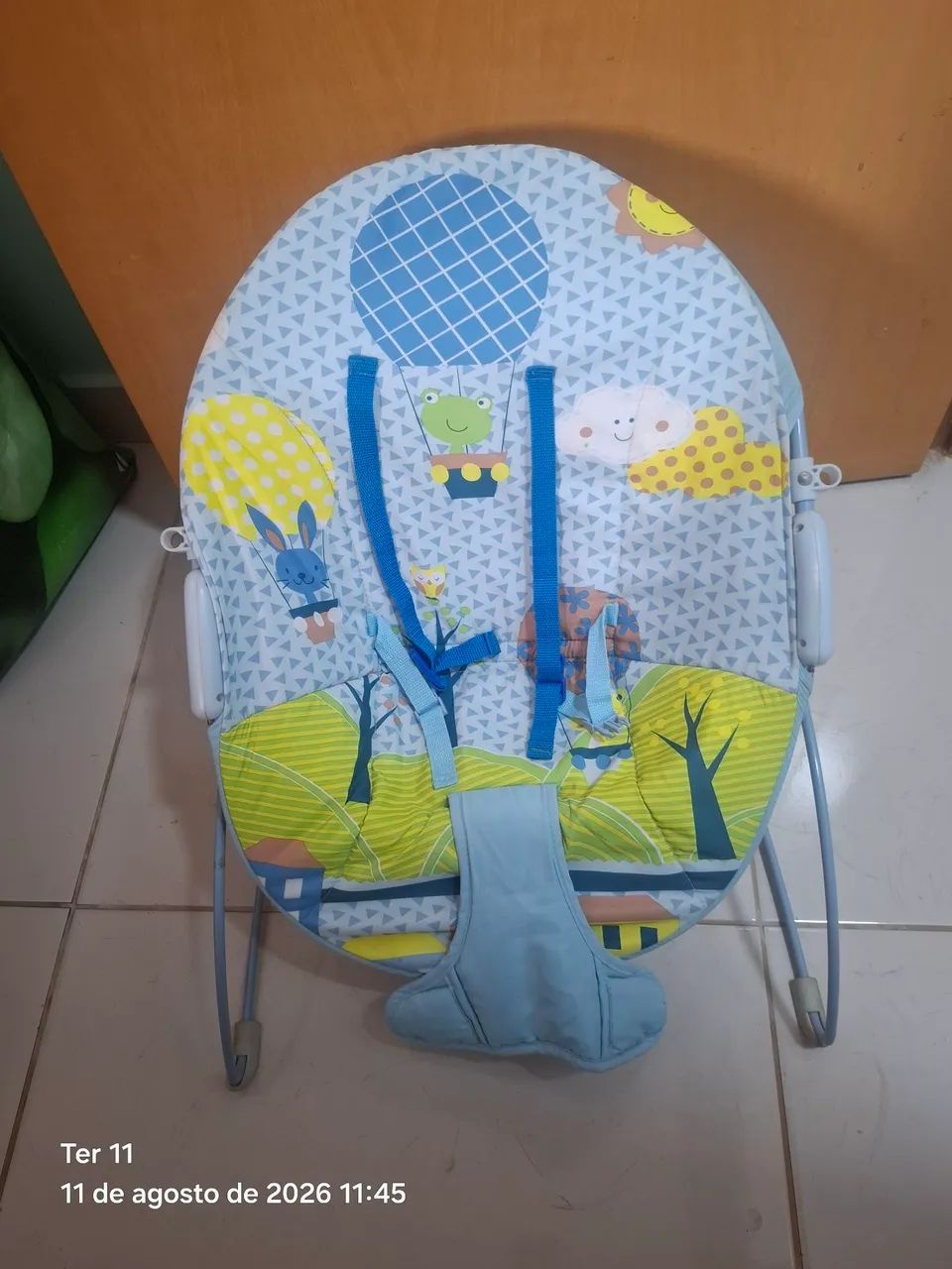 Mini berço, cadeirinha de descanso. 