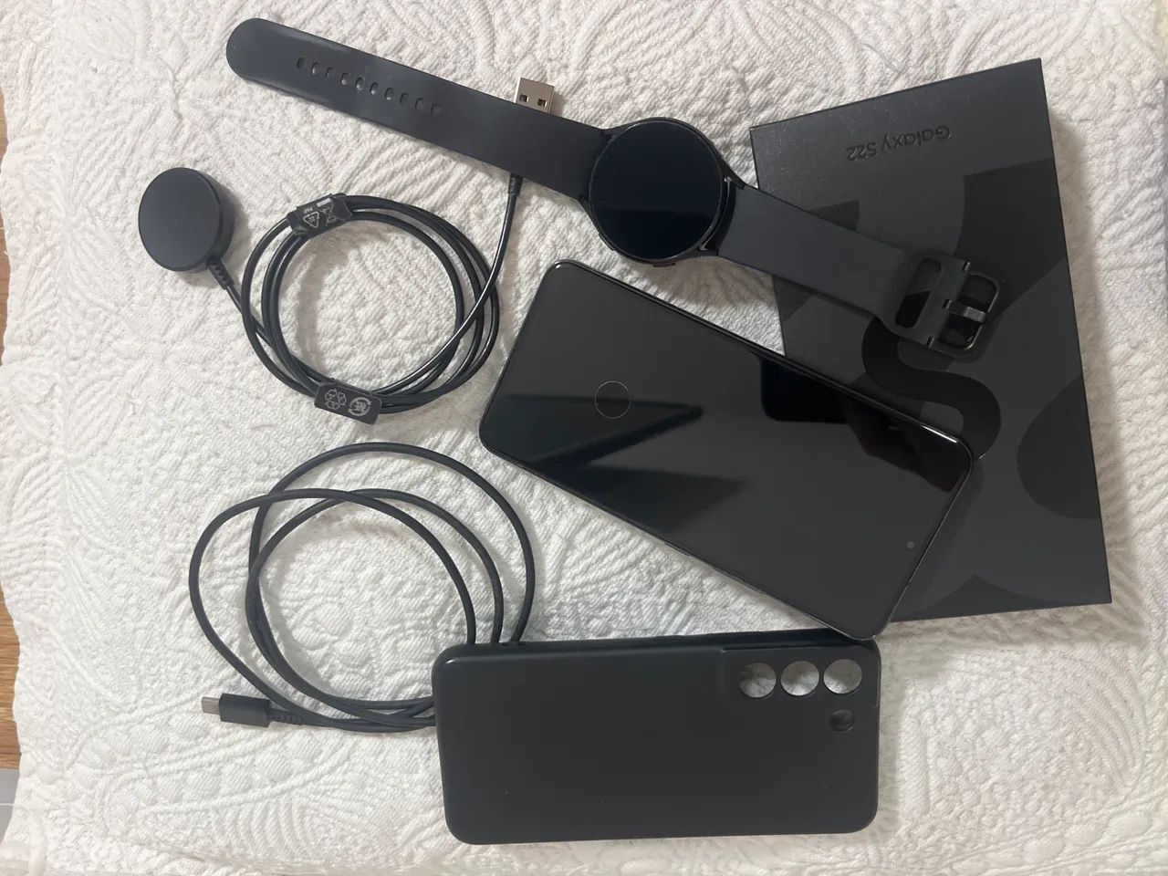S22 + Galaxy Watch 44 pretos