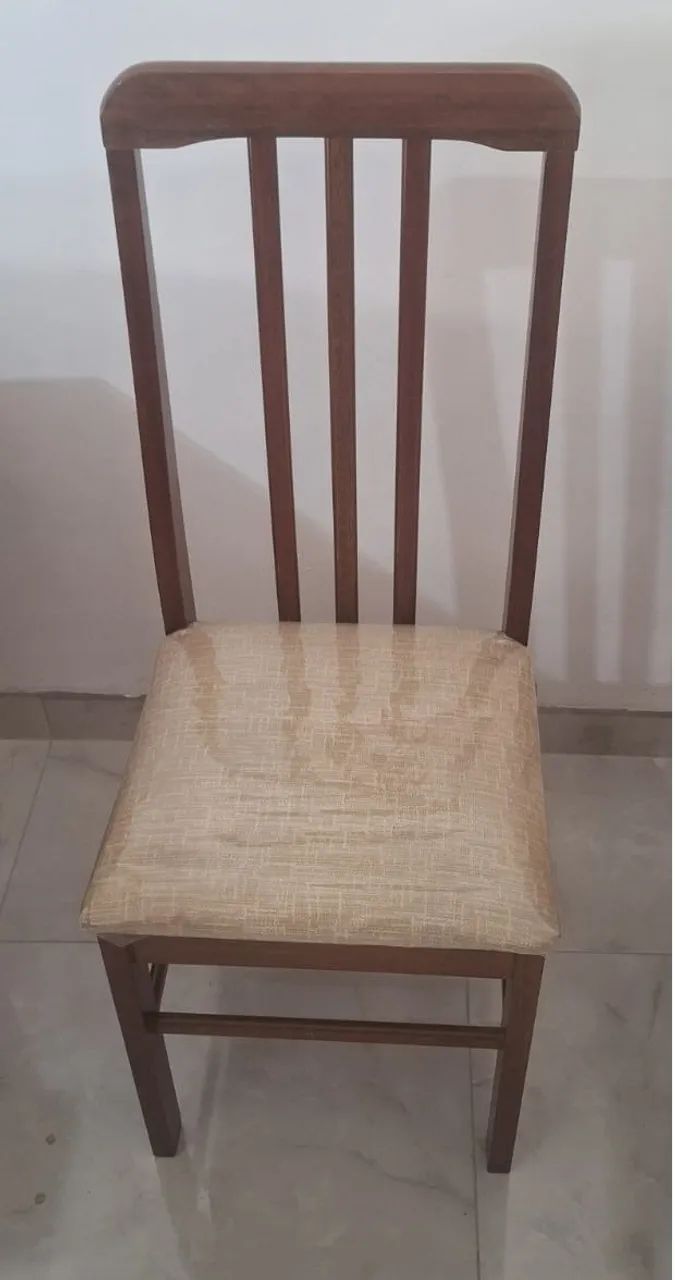 Mesa de jantar retangular 1,60 x 0,80 com tampo de vidro e 6 cadeiras estofadas - Foto 4