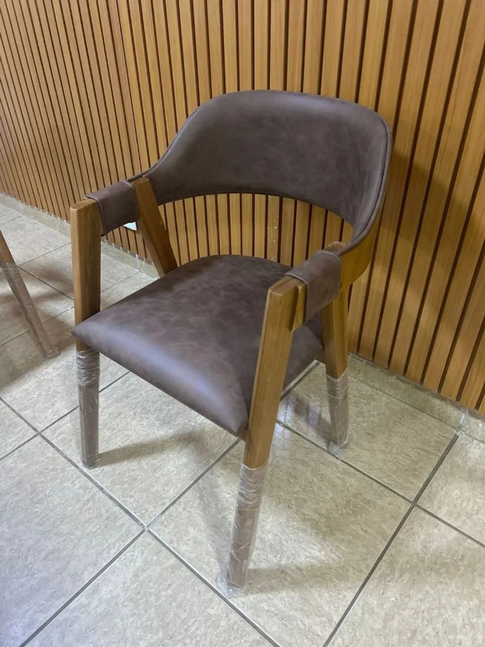 Conjunto de mesa com 4 lugares Nova a pronta entrega  - Foto 6