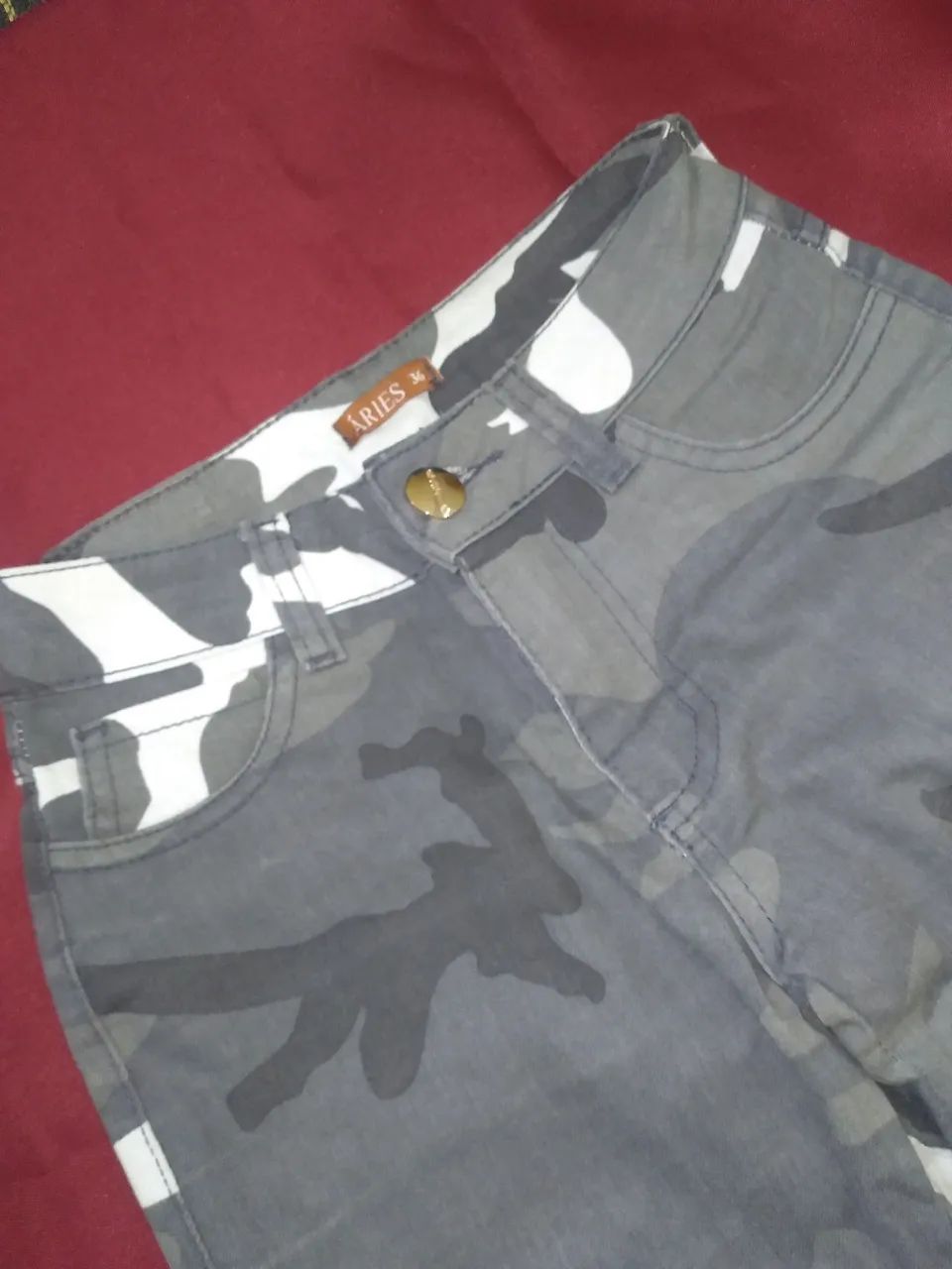 Calça Jeans Estampada  - Foto 2