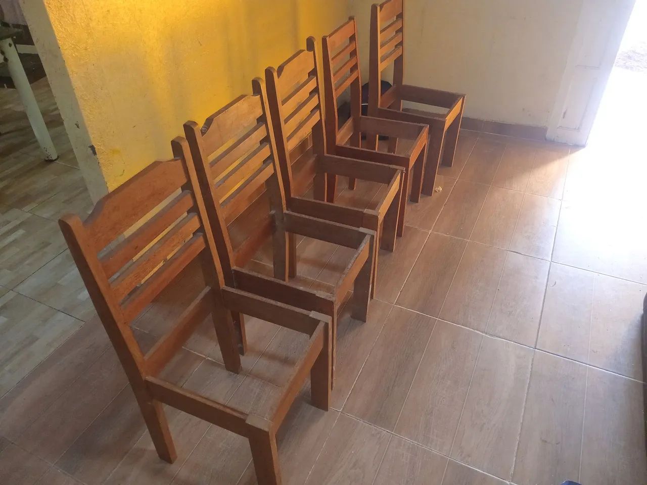 Vendo seis cadeiras inacabadas  - Foto 2