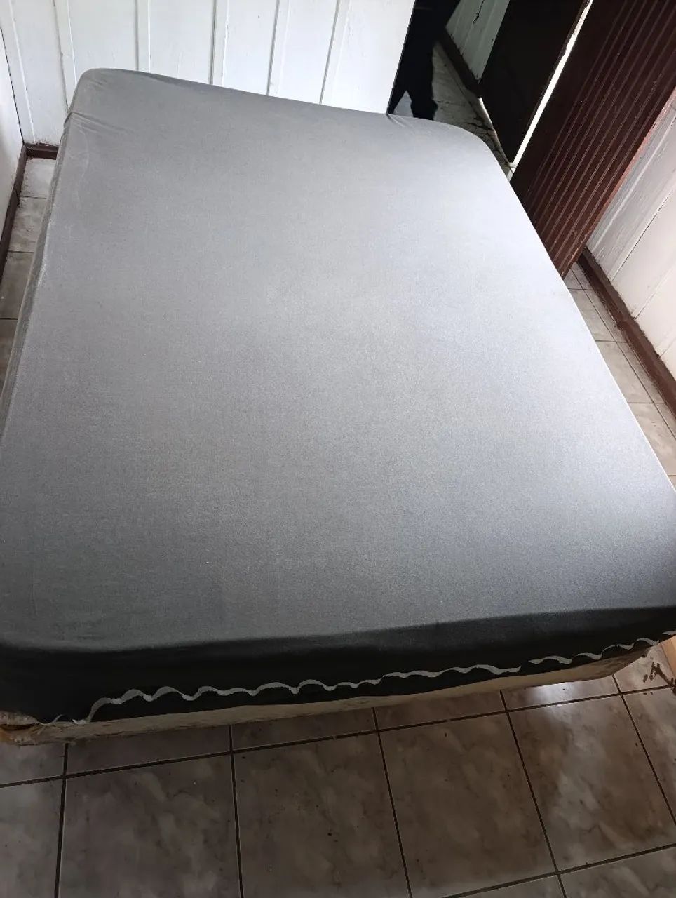 Cama e colchão 
