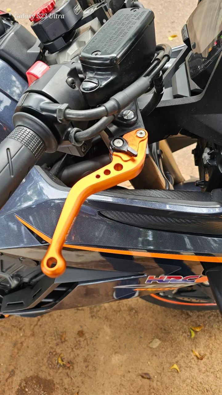 CBR 650R 2021 - Foto 2
