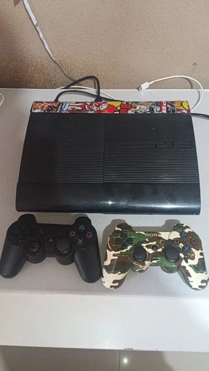 Ps3 desblo, com marcas de uso porém funcionando