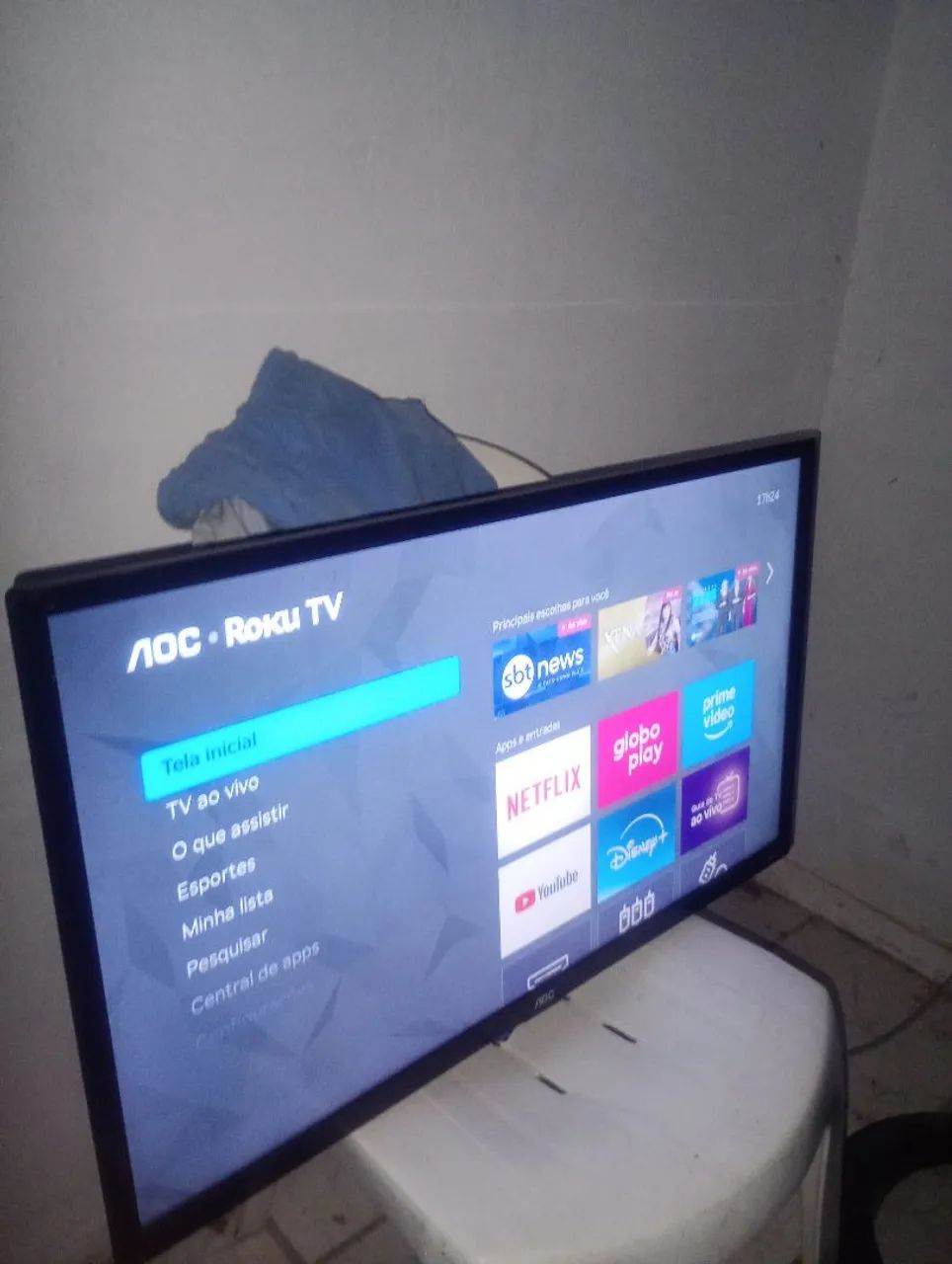 De 32 polegadas semi nova não tem nenhum defeito 