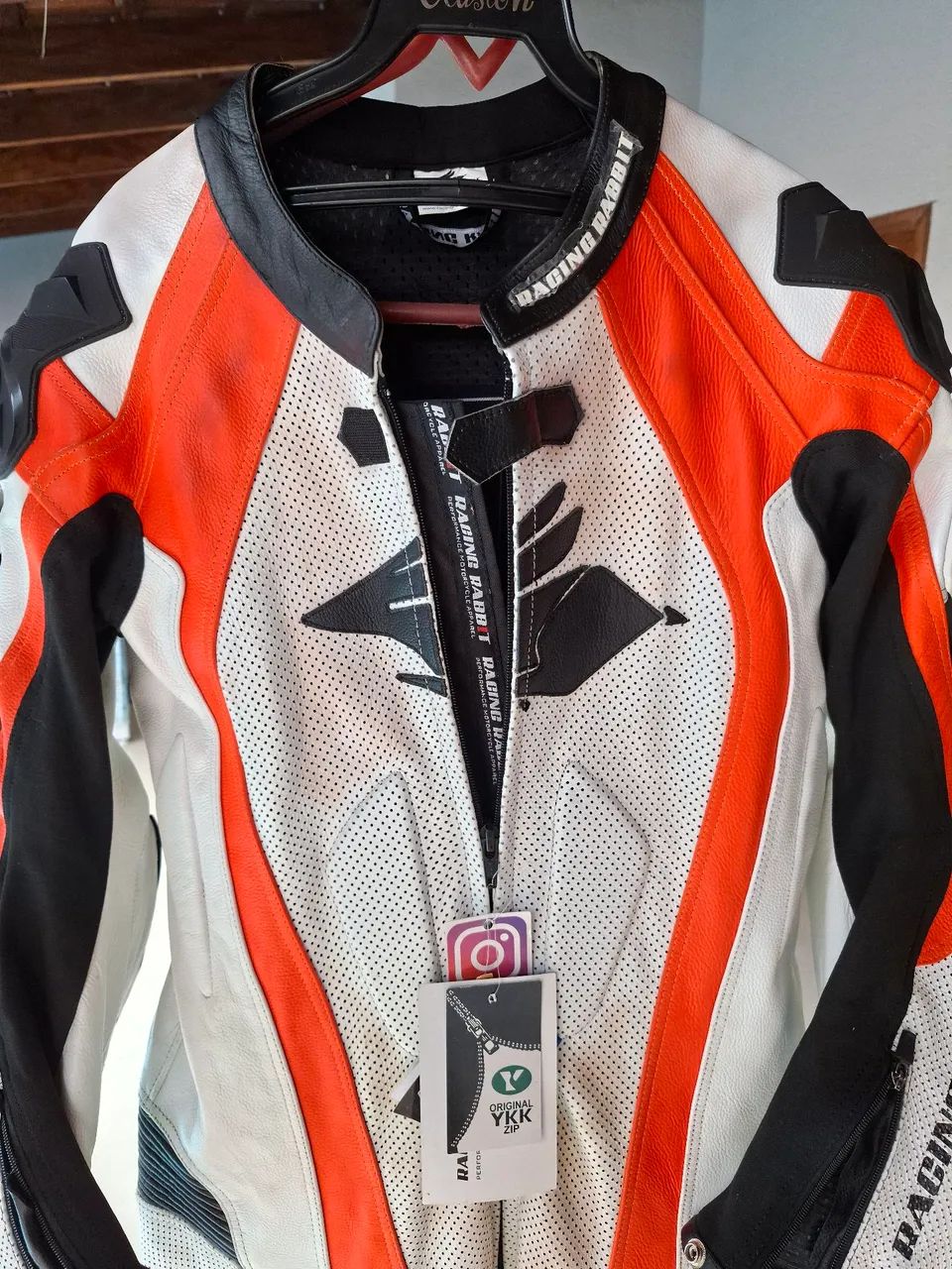 Macacão Couro Racing Rabbit Energy XG