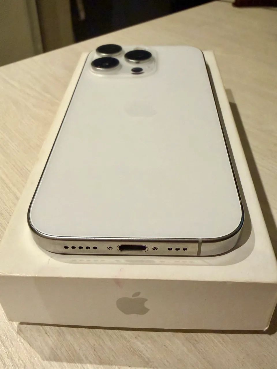 iPhone 16 pro 128 GB - Foto 2