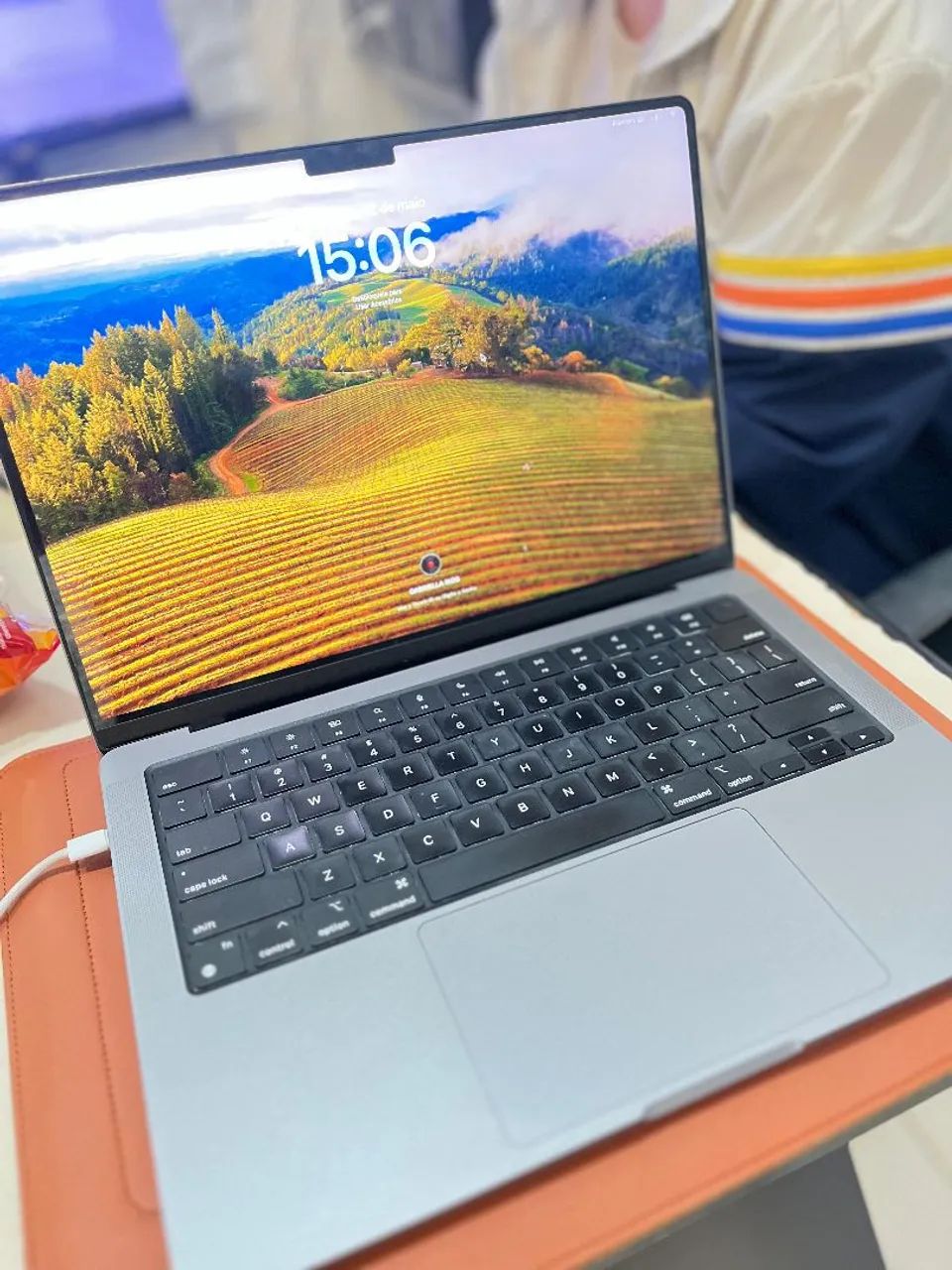 MacBook Pro 14 praticamente novo  - Foto 2