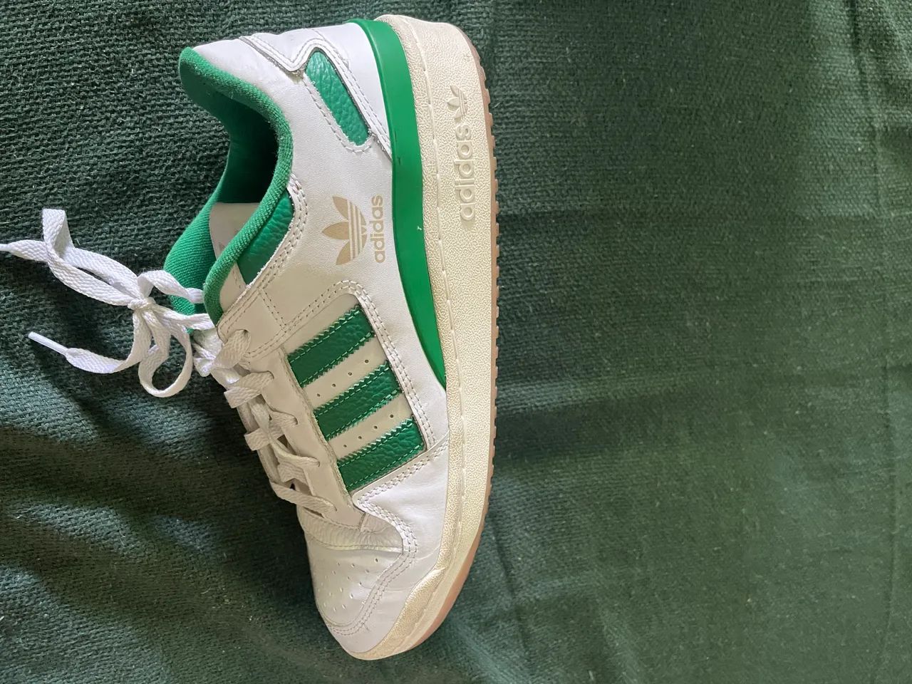 Tênis adidas Fórum Low branco e verde
