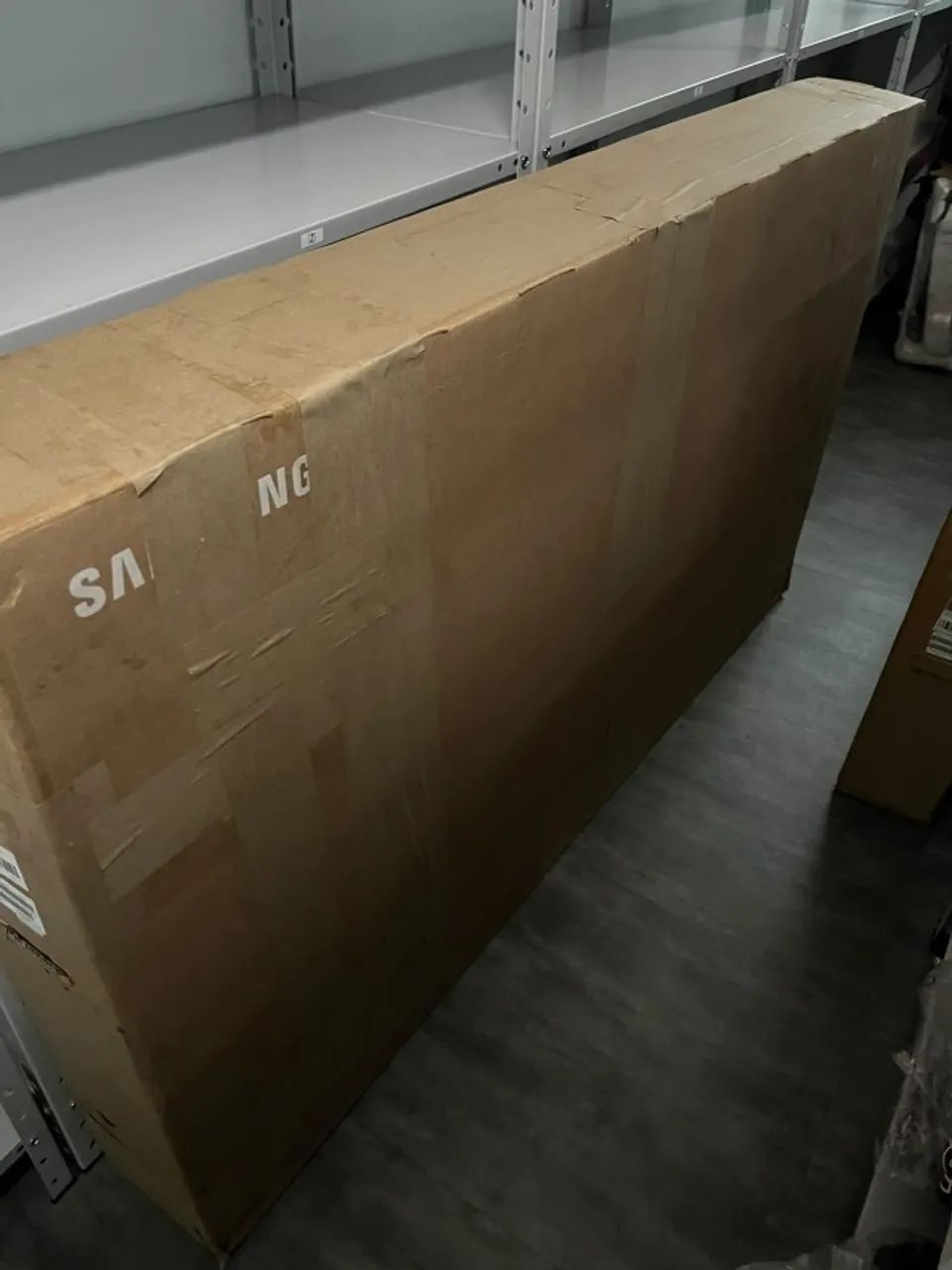 TV SAMSUNG SMART 4K LH65BEDHVGGXZD, 65" POLEGADAS (LACRADO) 