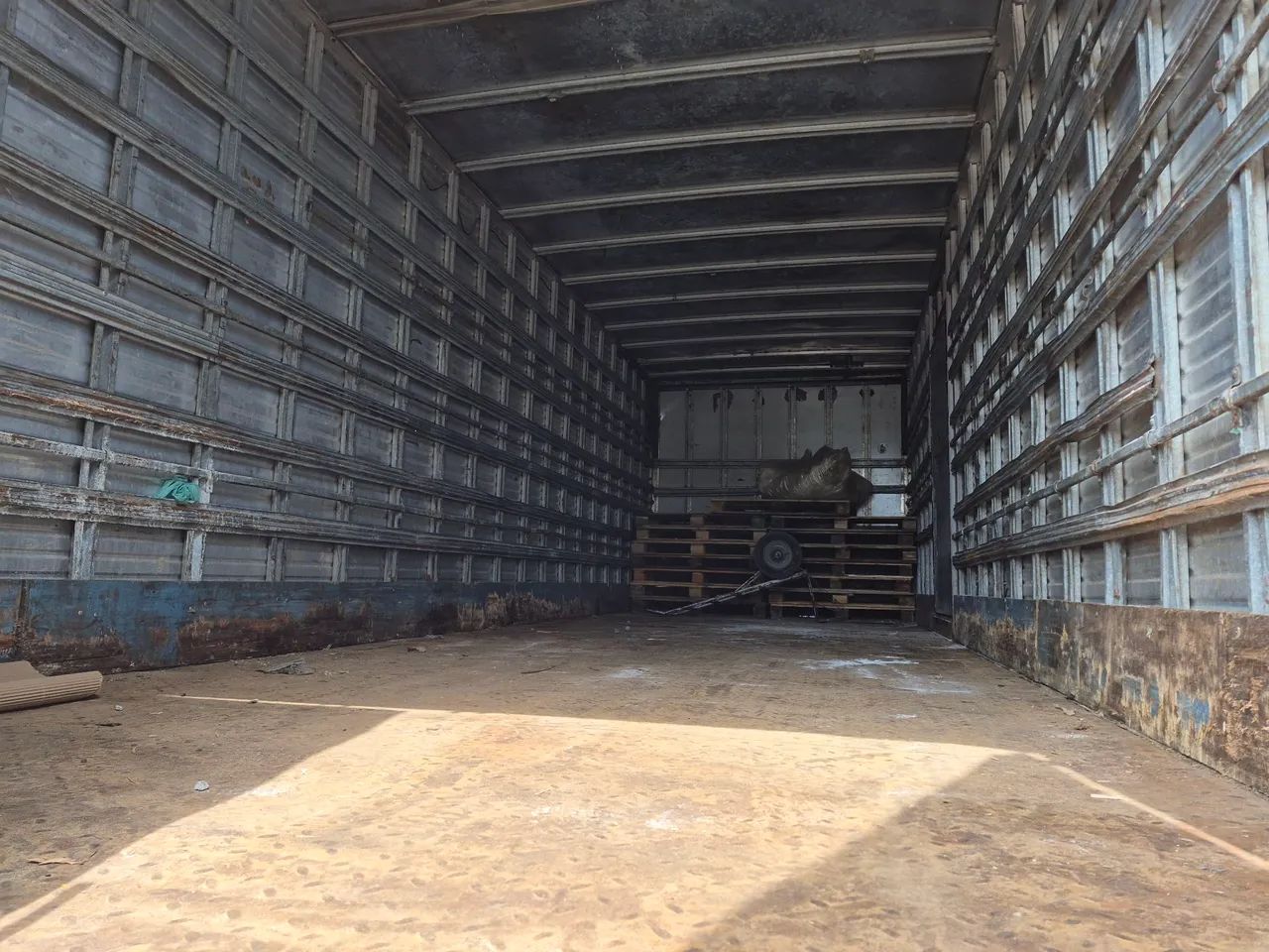 Bau truck 8.5 mts - Foto 3