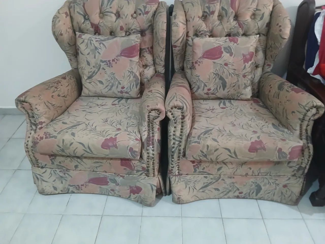 POLTRONAS CLÁSSICAS - A UNIDADE 