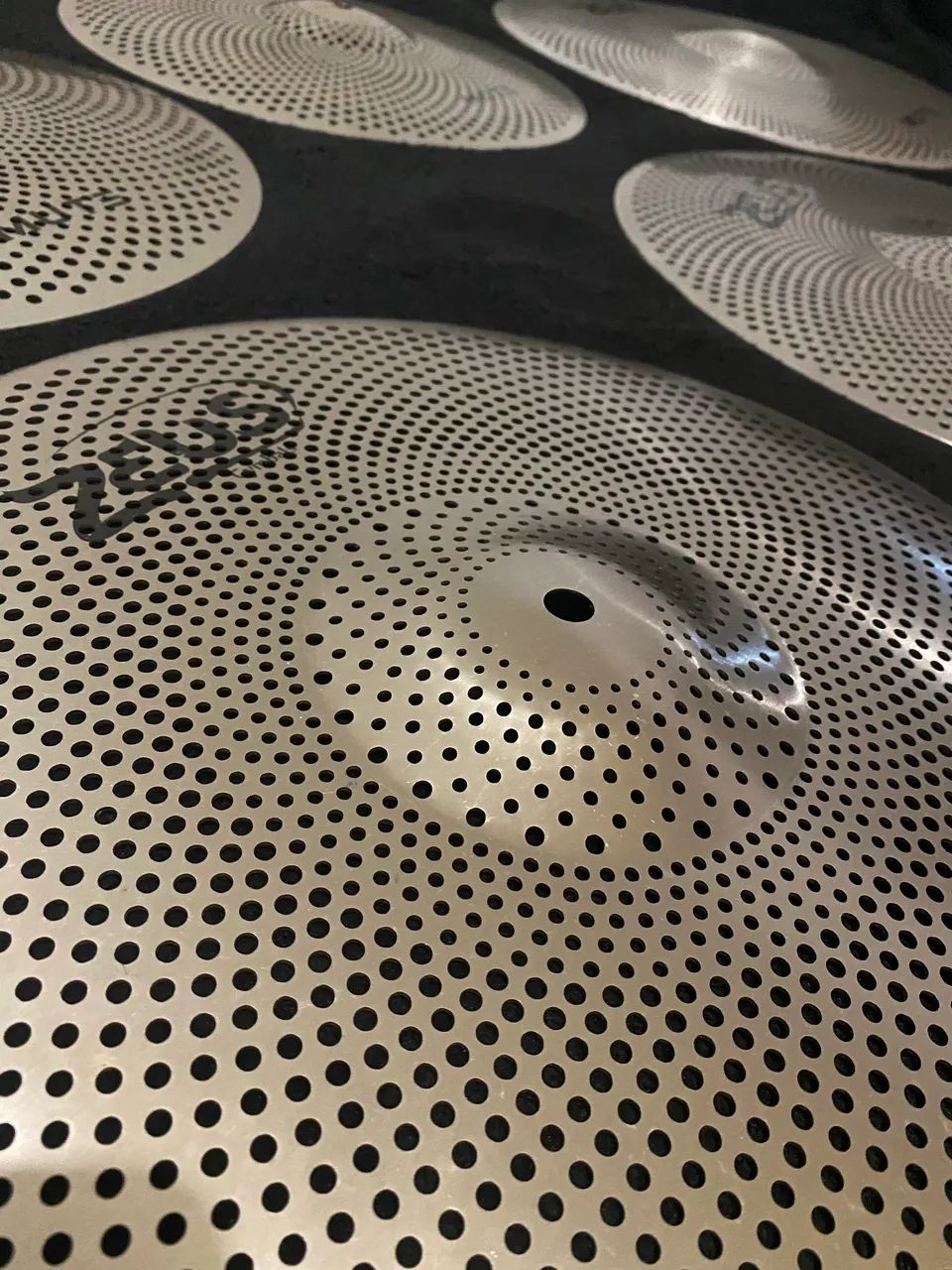 Kit de Pratos Silenciosos Zeus Mute (14, 16, 18 e 20) + Bag