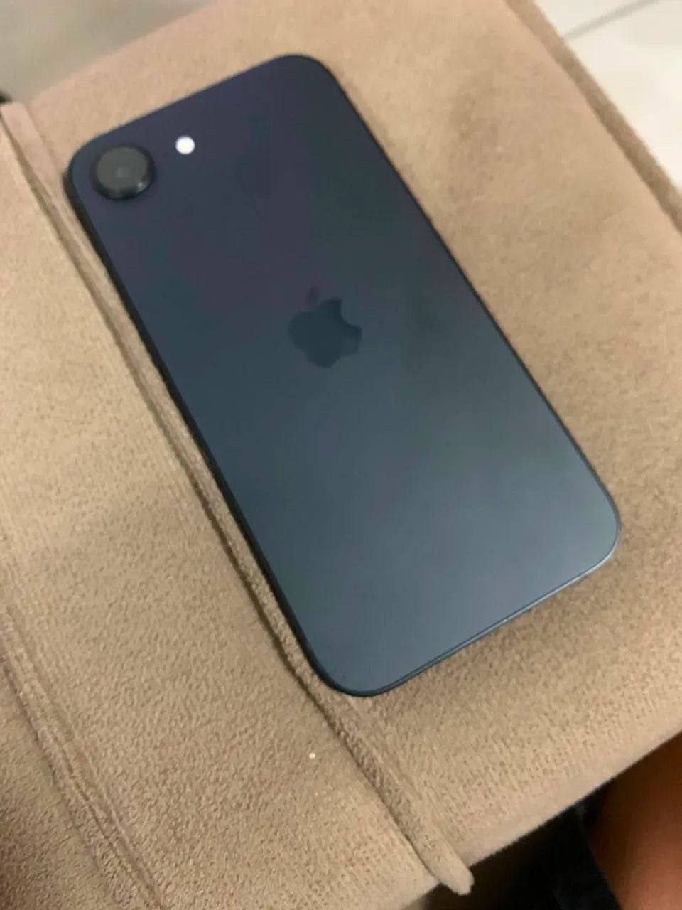 Vendo iPhone 16e Usado em excelentes condições