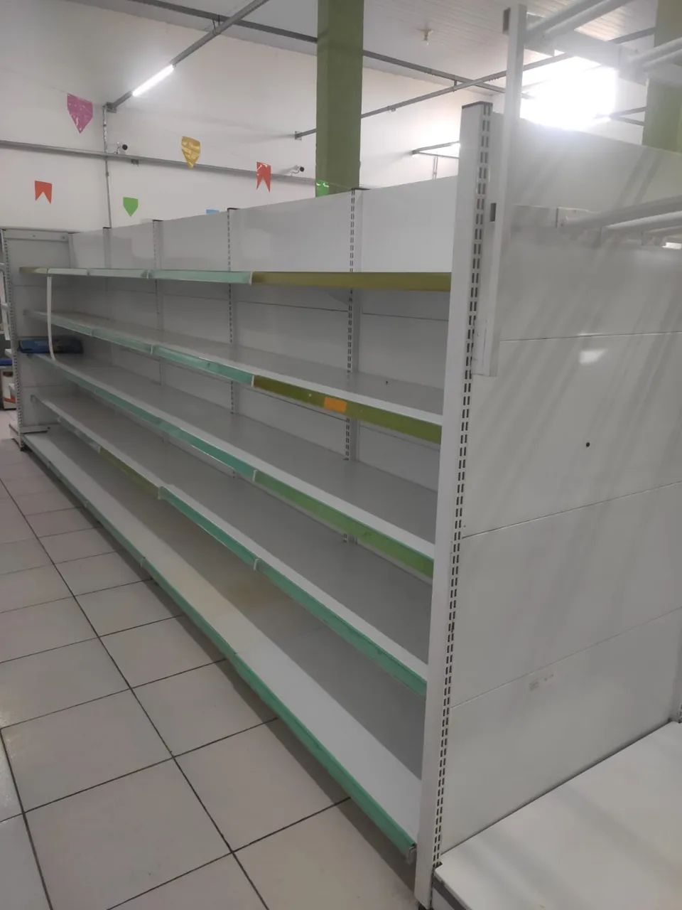 GÔNDOLAS DE AÇO PARA SUPERMERCADO - ÓTIMA OPORTUNIDADE - Foto 5