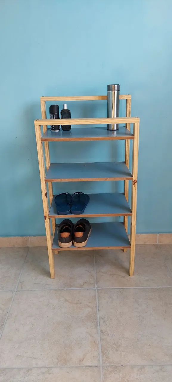 Sapateira / Prateleira artesanal, MDF e Pinus - Foto 2