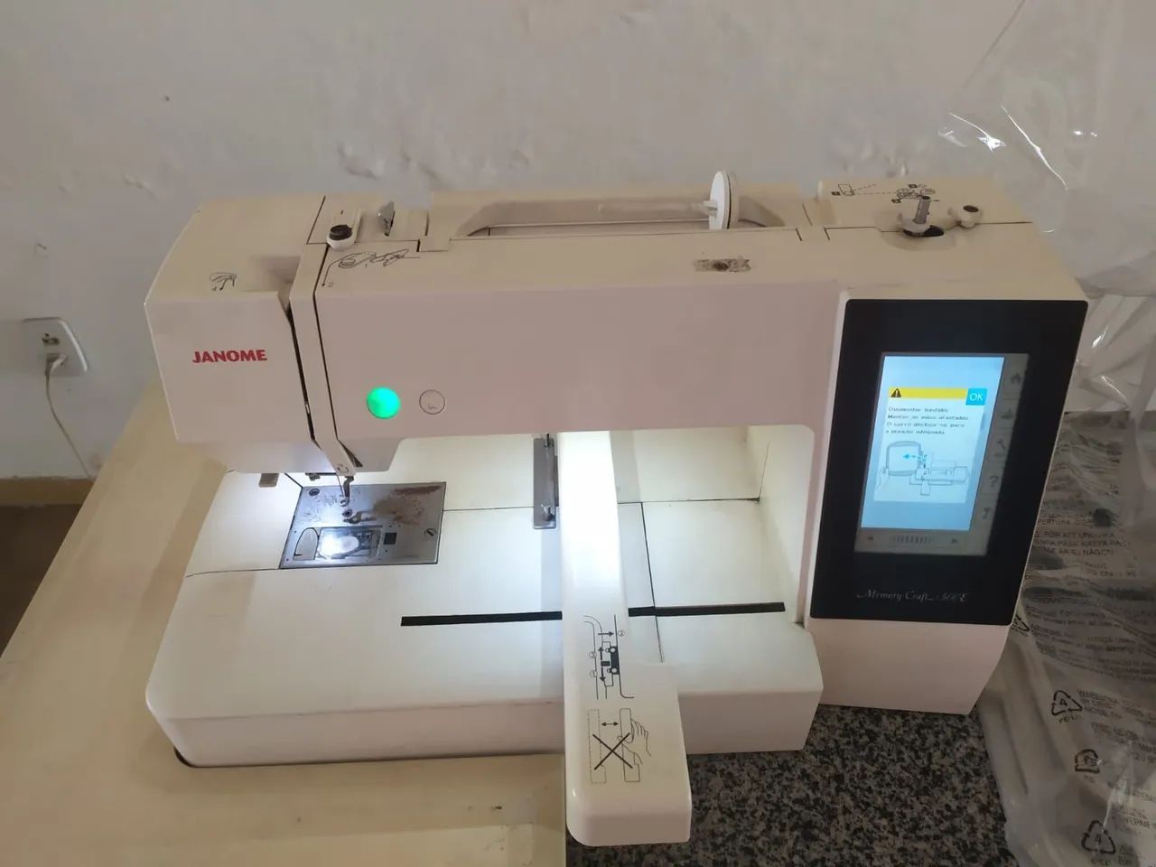Máquina de bordar Janome 500e - Foto 3