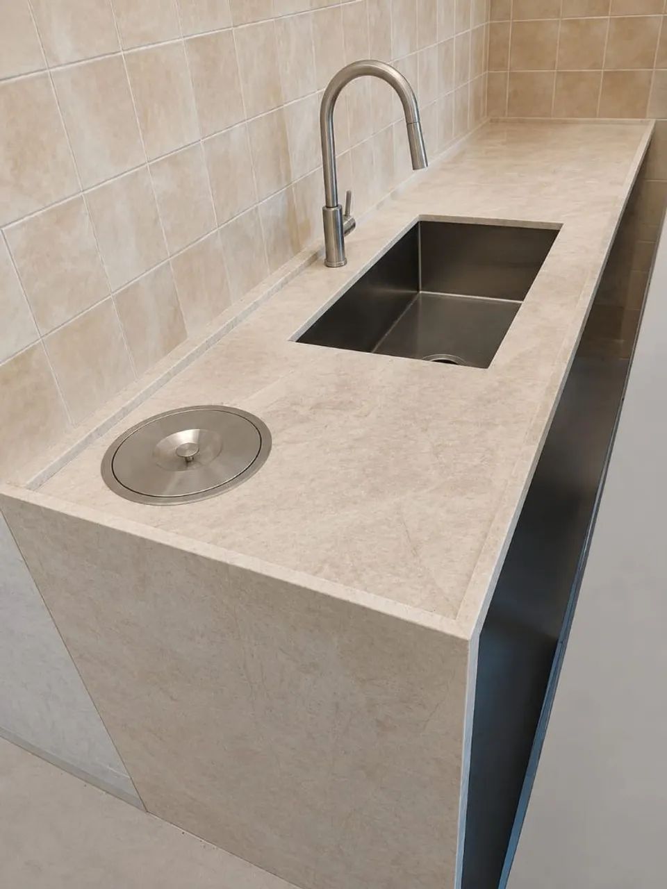 Pias em Mármore e granito