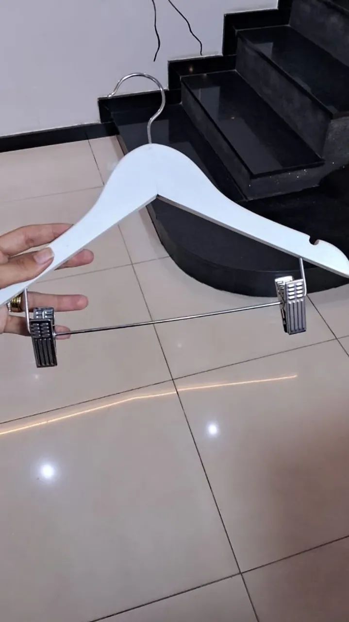  Vendo Cabides com presilhas e giratório  - Foto 3