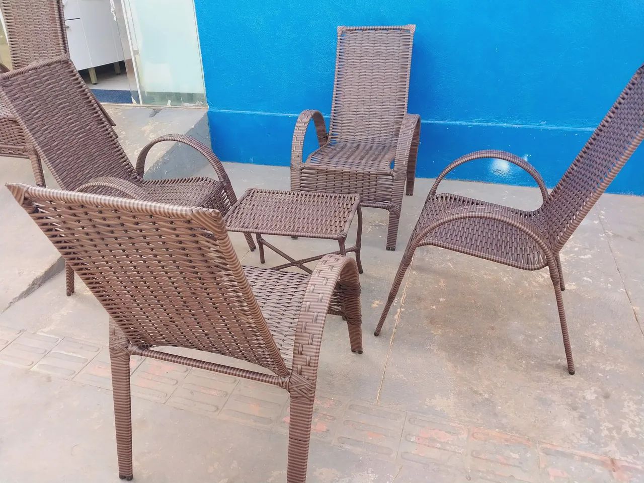 Jogo de Fibra com 4 cadeiras + 1 mesinha central  - Foto 4