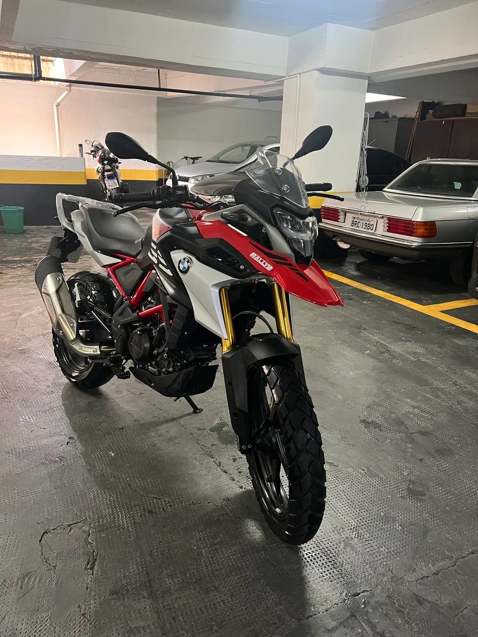 BMW muito nova 2025