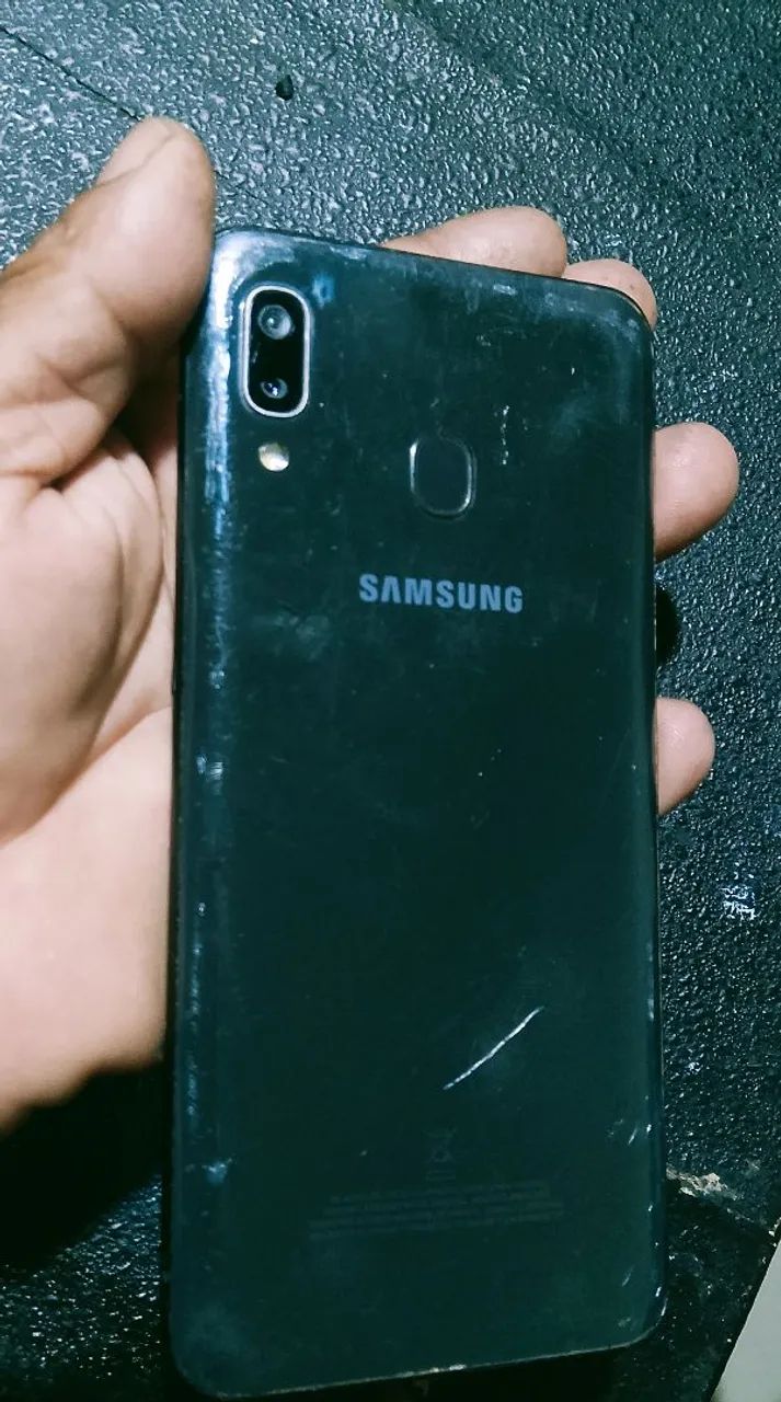Celular Samsung A20 excelente  - Foto 3