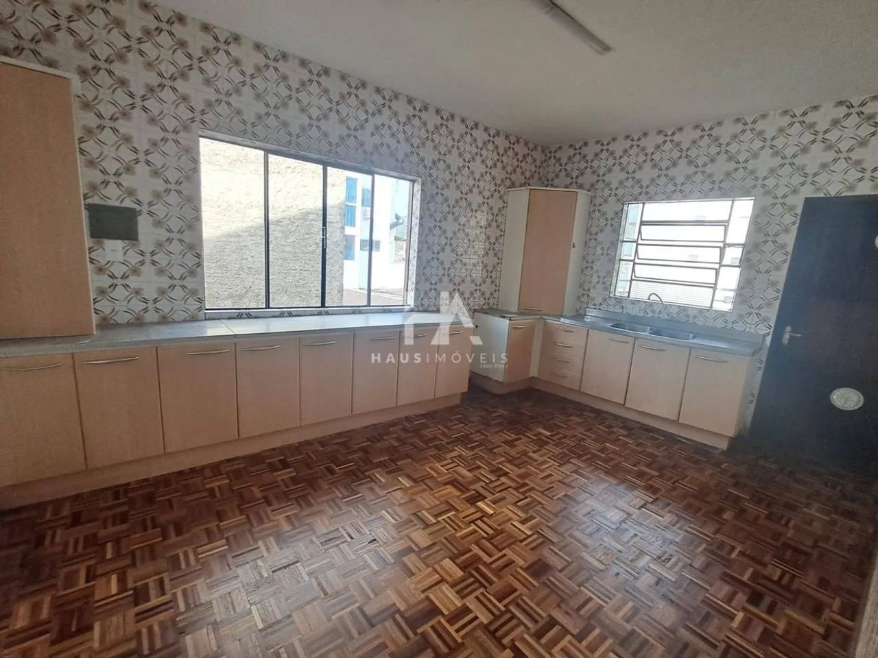 Apartamento para Aluguel no Centro com 90m² e 3 dormitórios/quartos disponíveis - Foto 2
